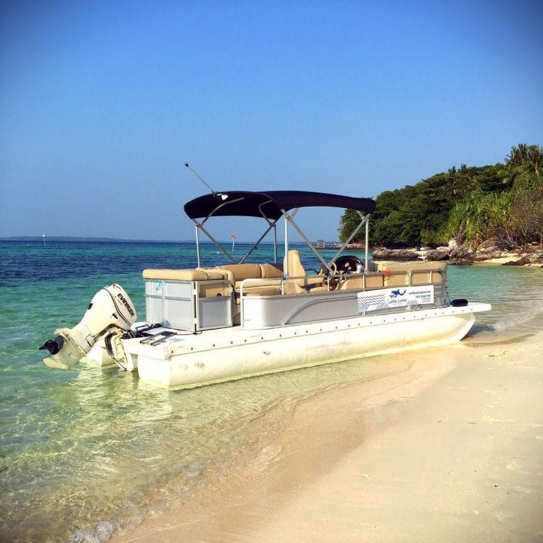 Rental Pontoon Boat Karimunjawa