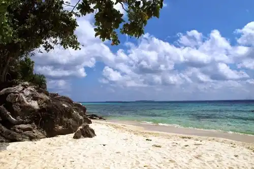 pantai batu topeng karimunjawa