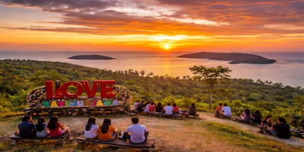 Jasa Tour Sunset Bukit Love Karimunjawa dengan Guide Lokal